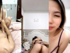 Chị dâu mặc đồ lót sexy làm em chồng nứng